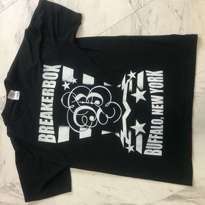 Black breaker box shirt
